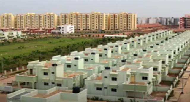 गरीबों के हक पर चोट! कालोनाइजर एक्ट में संशोधन से बिल्डरों को 1000 करोड़ का फायदा, गरीबों को बड़ा नुकसान