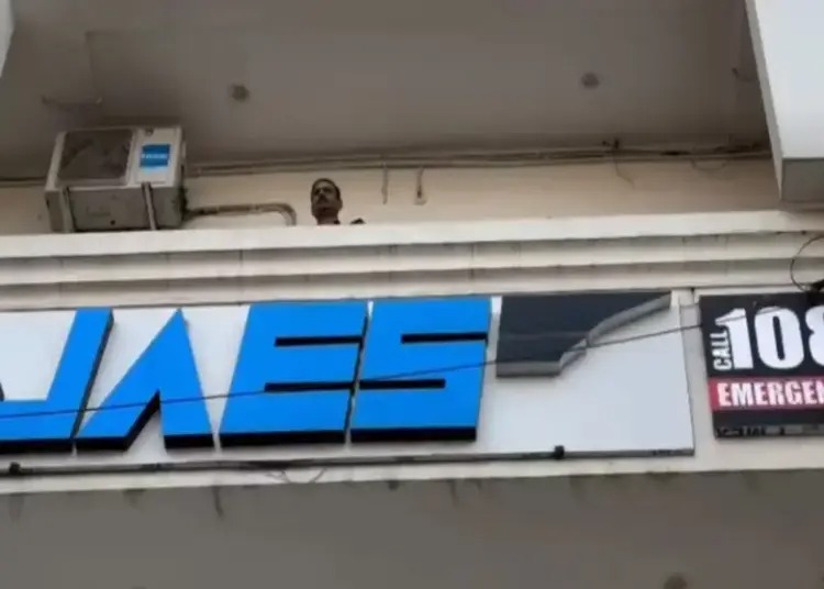 108 एंबुलेंस सेवा कंपनी पर आयकर विभाग का छापा, 30 करोड़ की कर चोरी उजागर