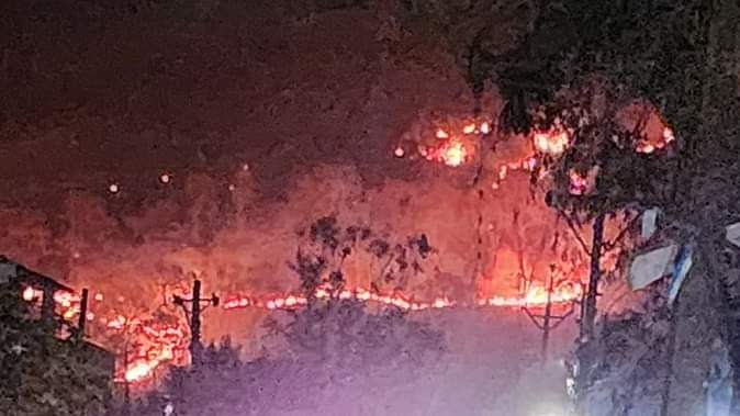 रायगढ़: पहाड़ मंदिर में भीषण आग से मचा हड़कंप, देर रात कड़ी मशक्कत के बाद पाया गया काबू