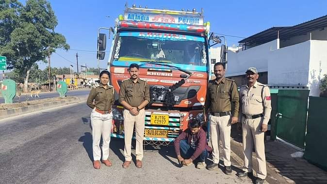 एमपी-सीजी बॉर्डर पर आबकारी विभाग की बड़ी कार्रवाई, 20 लाख की अवैध शराब जब्त