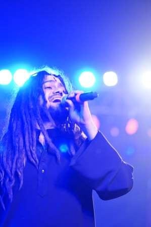 अंतर्राष्ट्रीय भजन गायक हंसराज रघुवंशी की भक्ति संगीत से भक्तिमय हुआ वातावरण