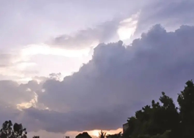 छत्तीसगढ़ में बदला मौसम: उत्तरी जिलों में आज से बारिश के आसार, तापमान में गिरावट संभव