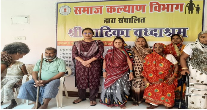 मनोविकास केंद्र एवं वृद्धाश्रम में विशेष स्वास्थ्य शिविर का आयोजन