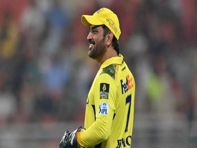 एमएस धोनी ने रचा इतिहास: IPL में 150 कैच पूरे करने वाले पहले विकेटकीपर बने