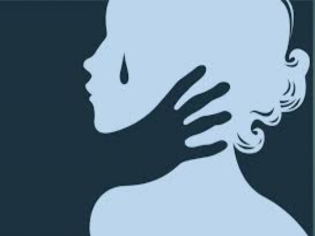 75 वर्षीय महिला की गला घोंटकर हत्या, कान काटकर सोने की बाली लूटी गई