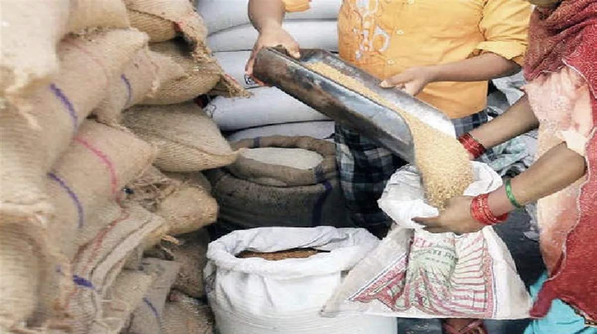 बिलासपुर में राशन घोटाला उजागर, चार उचित मूल्य दुकानें निलंबित