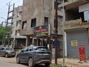 बिलासपुर में फिर सामने आया अवैध निर्माण का मामला, निगम के नोटिस के बाद भी जारी है निर्माण कार्य