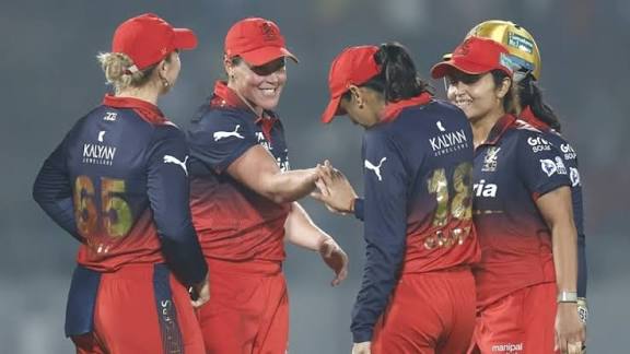 आरसीबी ने यूपी वॉरियर्स को हराकर रचा इतिहास, सबसे पहले डब्ल्यूपीएल 2026 फाइनल में बनाई जगह