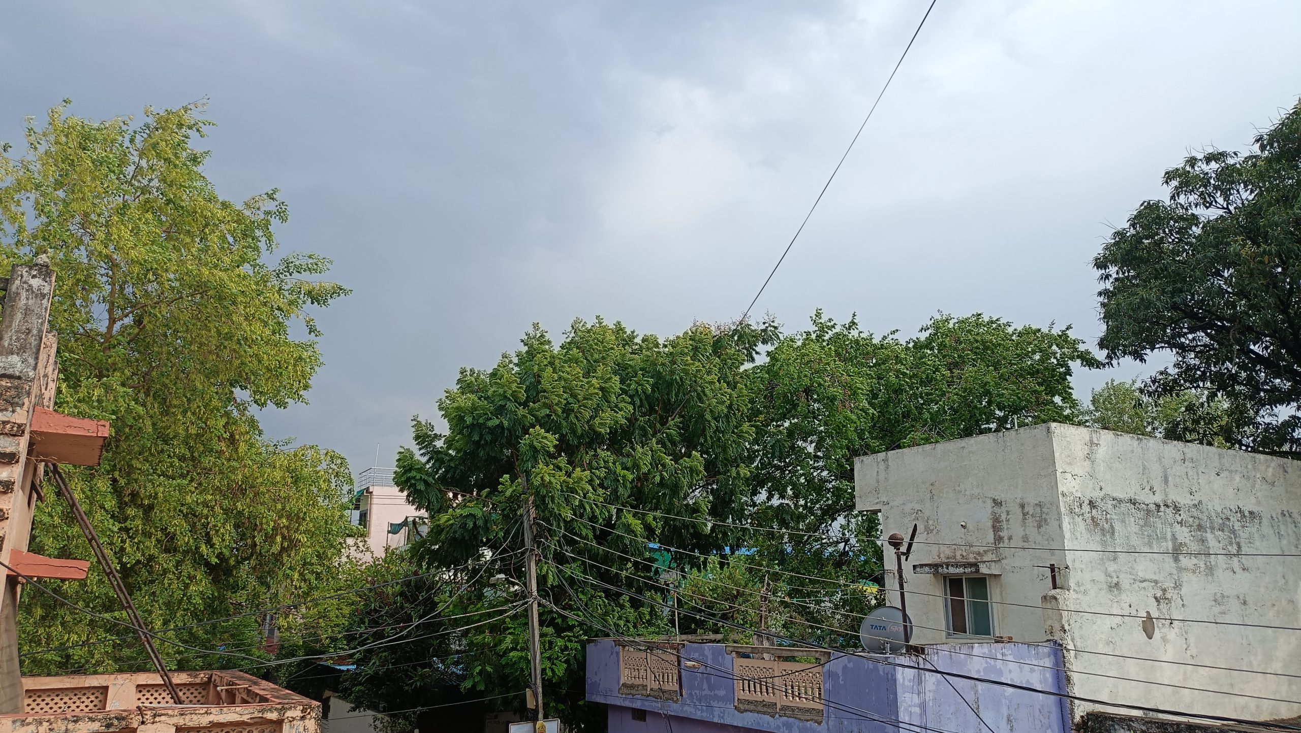 Bilaspur में हल्की बारिश से मौसम हुआ सुहाना, गर्मी से लोगों को राहत