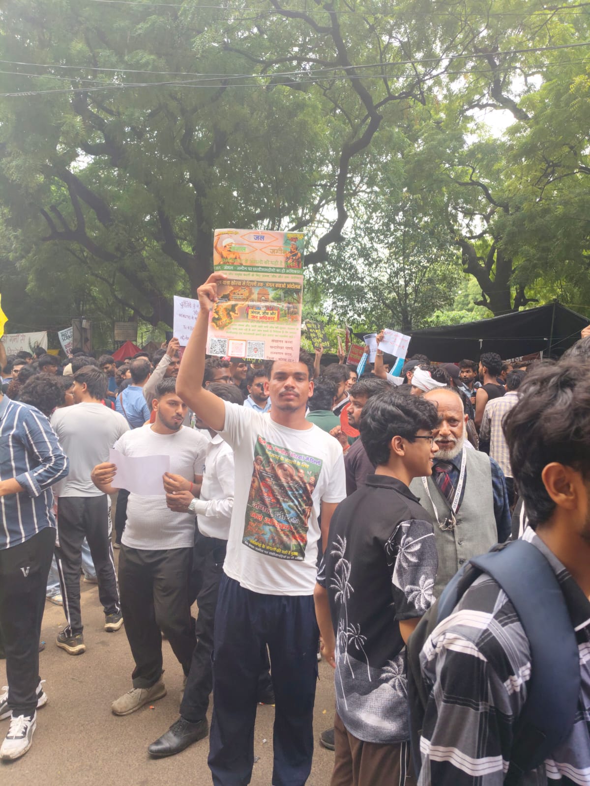 कोरबा के दो युवाओं ने 1200 किमी पैदल चलकर रखी जल-जंगल-जमीन की मांग, राहुल गांधी से होगी मुलाकात