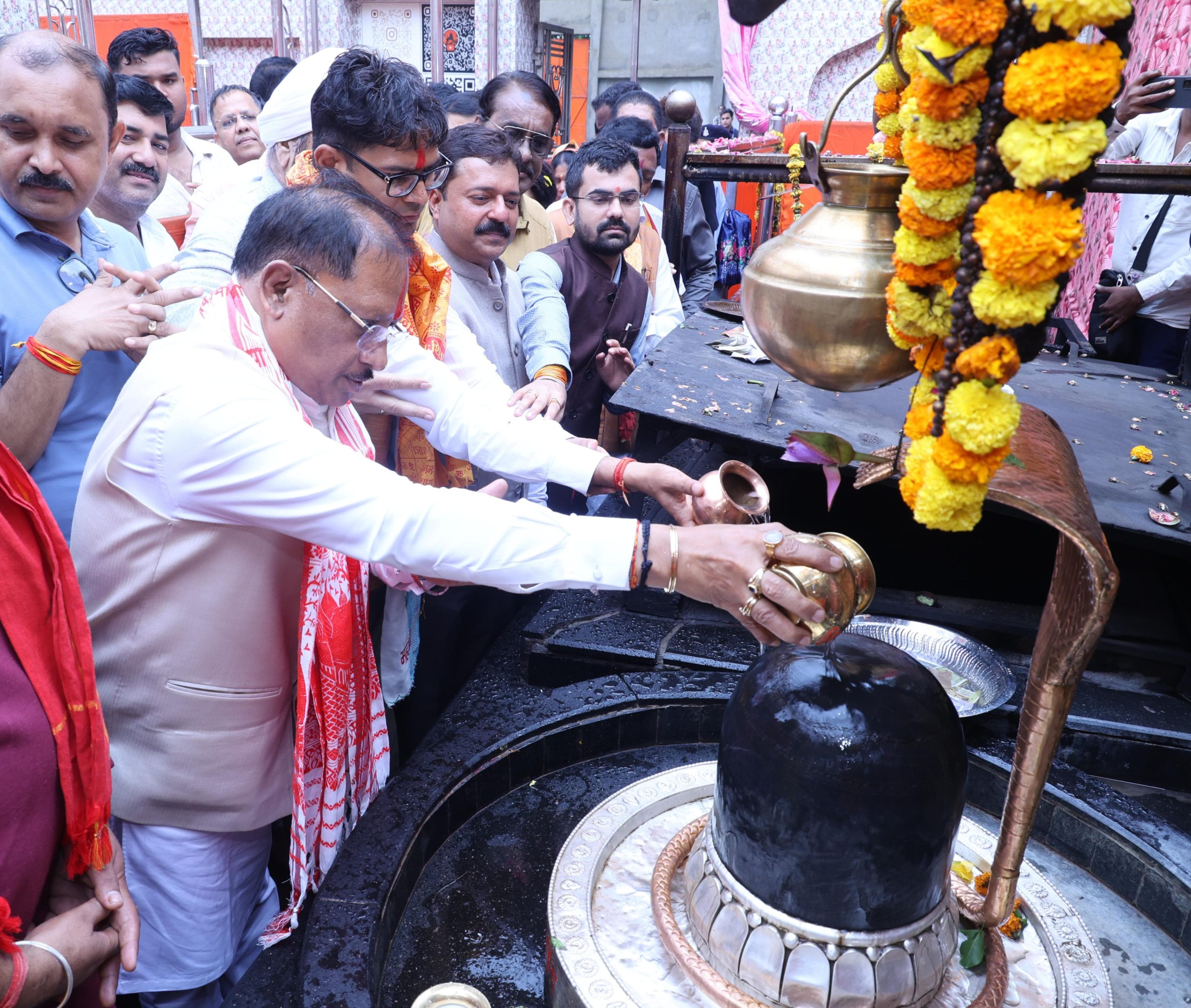 गुरु पूर्णिमा पर कोसमनारा पहुंचे मुख्यमंत्री विष्णु देव साय, सत्यनारायण बाबा धाम में टेका माथा; छत्तीसगढ़ की खुशहाली के लिए मांगा आशीर्वाद