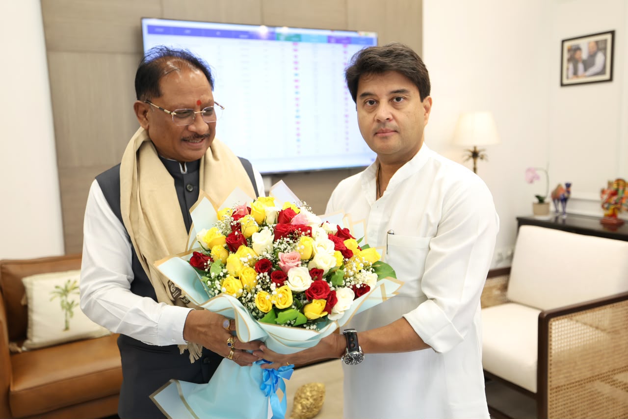 केंद्रीय संचार मंत्री श्री ज्योतिरादित्य सिंधिया से मुख्यमंत्री श्री साय ने की मुलाकात, प्रदेश में डिजिटल कनेक्टिविटी के विस्तार पर हुई विस्तृत चर्चा