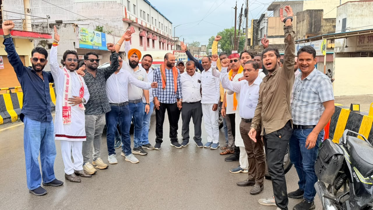 बारिश में भी नहीं थमा तिरंगे का जज़्बा, कटघोरा से कोरबा तक गूंजा राष्ट्रभक्ति का जयघोष