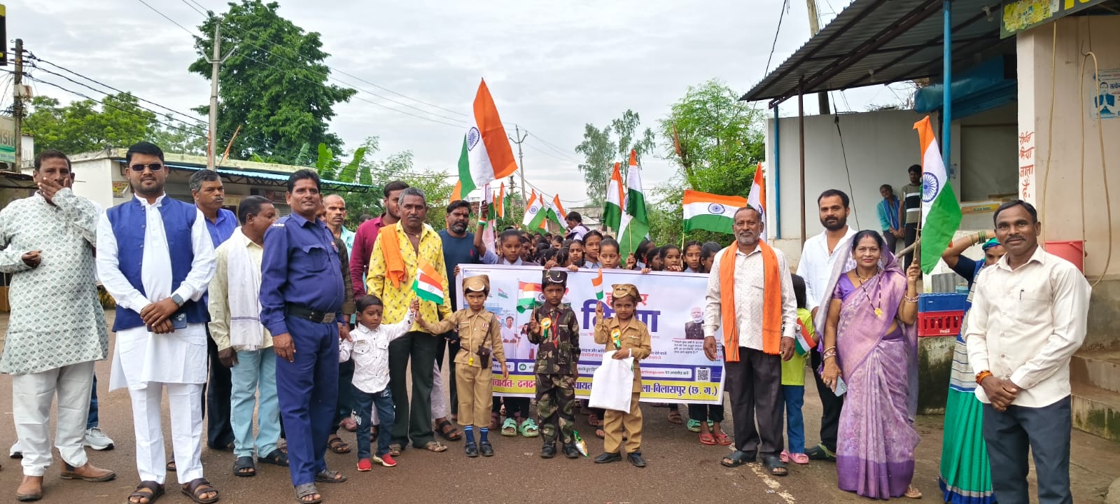 ग्राम पंचायत ढनढन में देशभक्ति के रंग में रंगा स्वतंत्रता दिवस, तिरंगा रैली में उमड़ा जनसैलाब