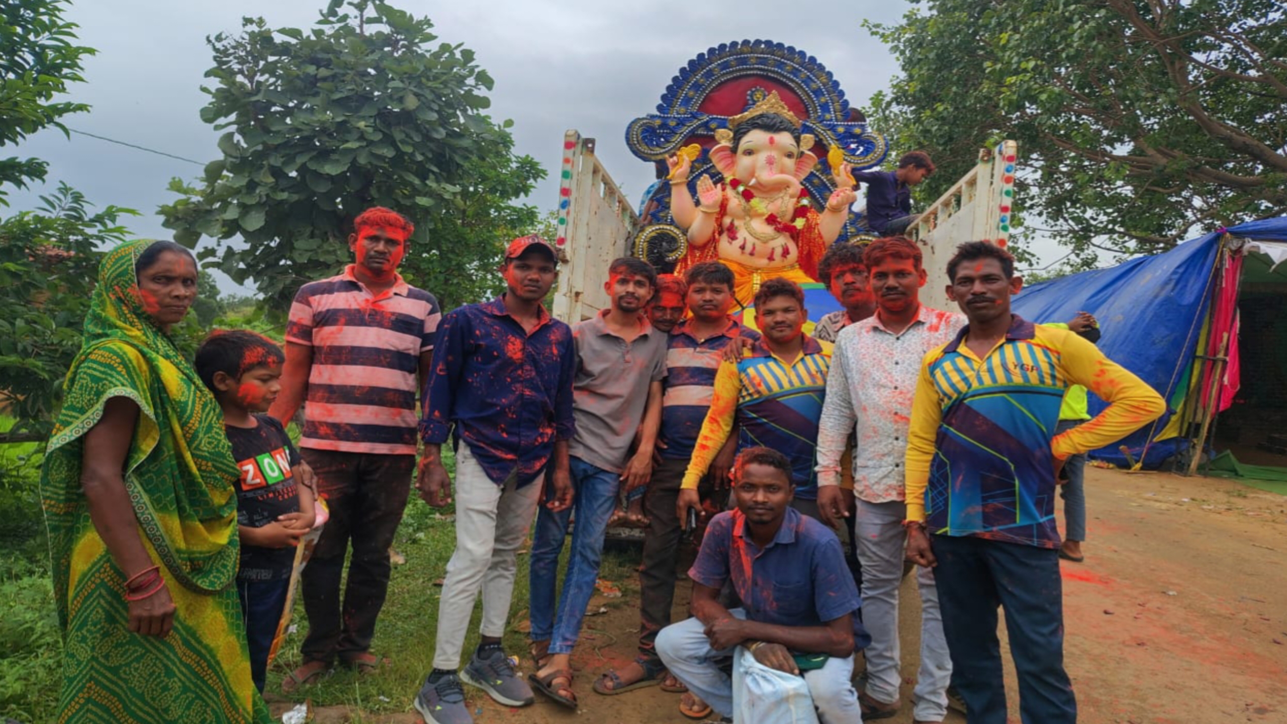 गणपति बप्पा मोरया के जयघोष से गूंजा नवापारा, भव्य गणेश विसर्जन में उमड़ा आस्था और उत्साह का सैलाब